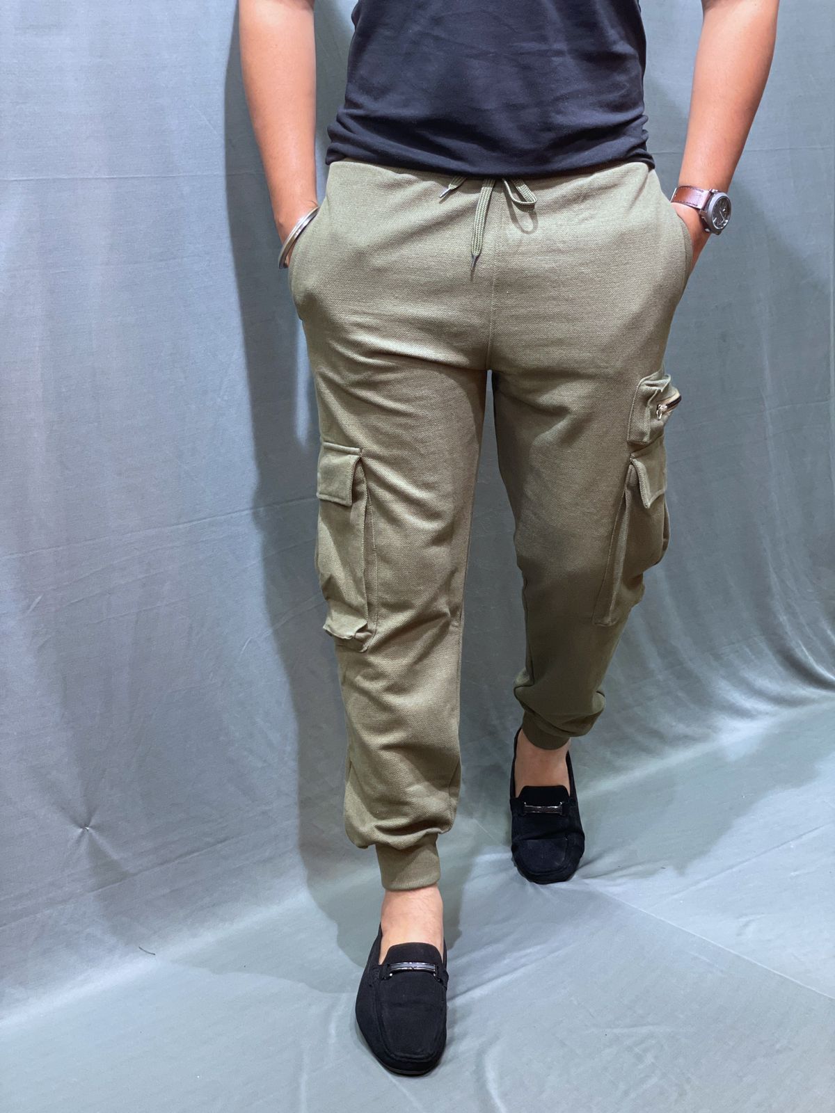 Waffle Track With 6 Pocket Style