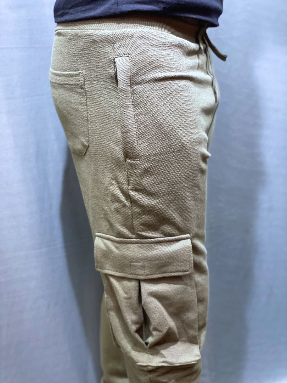 Waffle Track With 6 Pocket Style